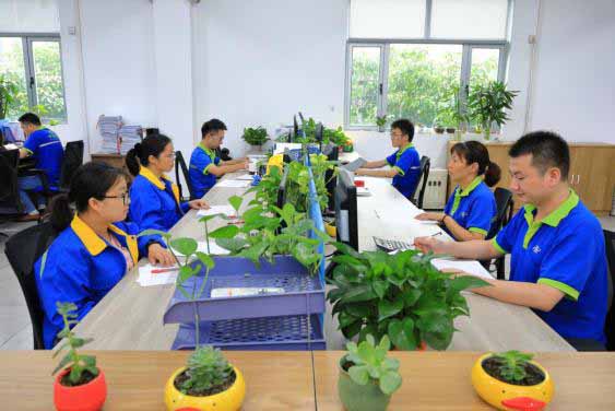 鋁型材定制開(kāi)模中亞鋁型材廠家辦公室一角